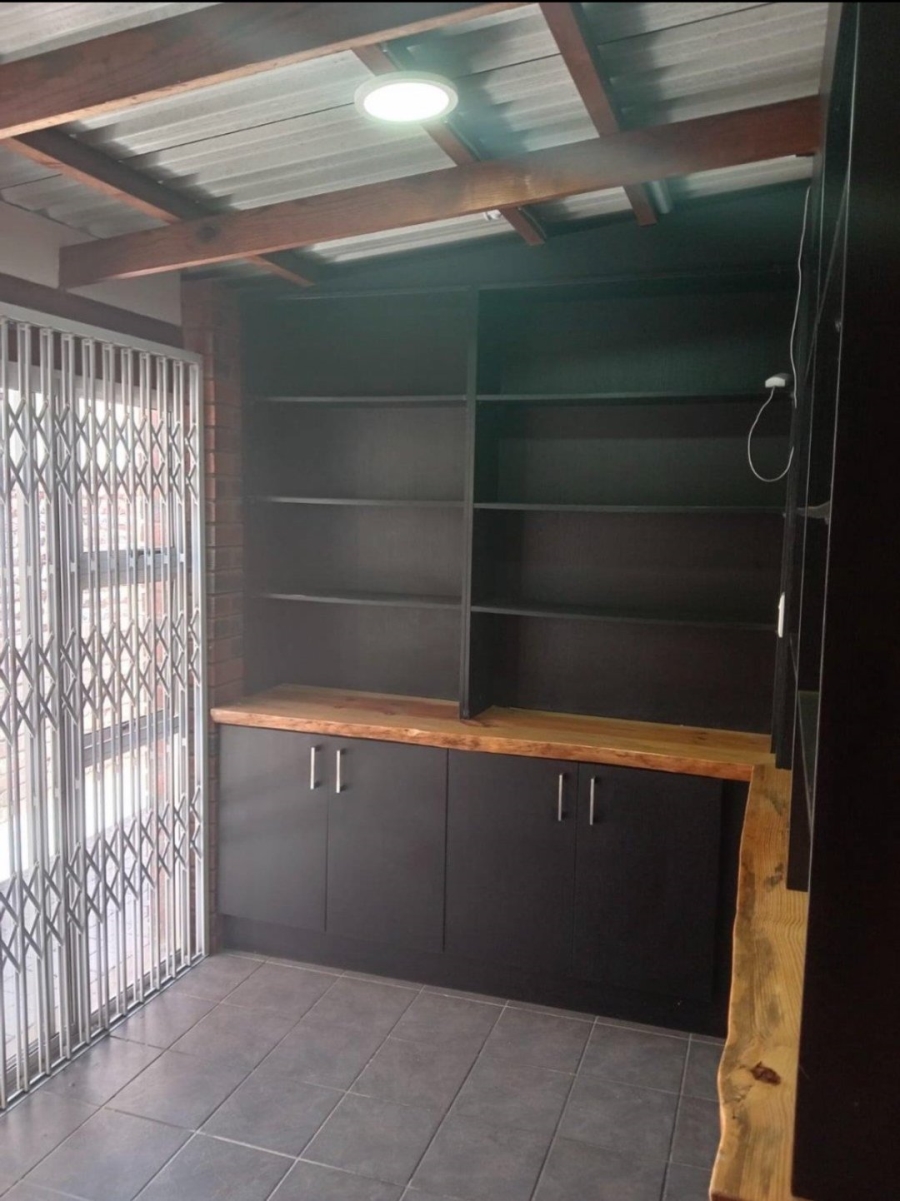 4 Bedroom Property for Sale in Noorsekloof Eastern Cape